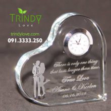 khối pha lê 3d lập phương in hình làm đồng hồ để bàn tphcm