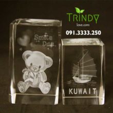 khối pha lê 3d lập phương làm khung hình ảnh đồng hồ chặn giấy để bàn tphcm